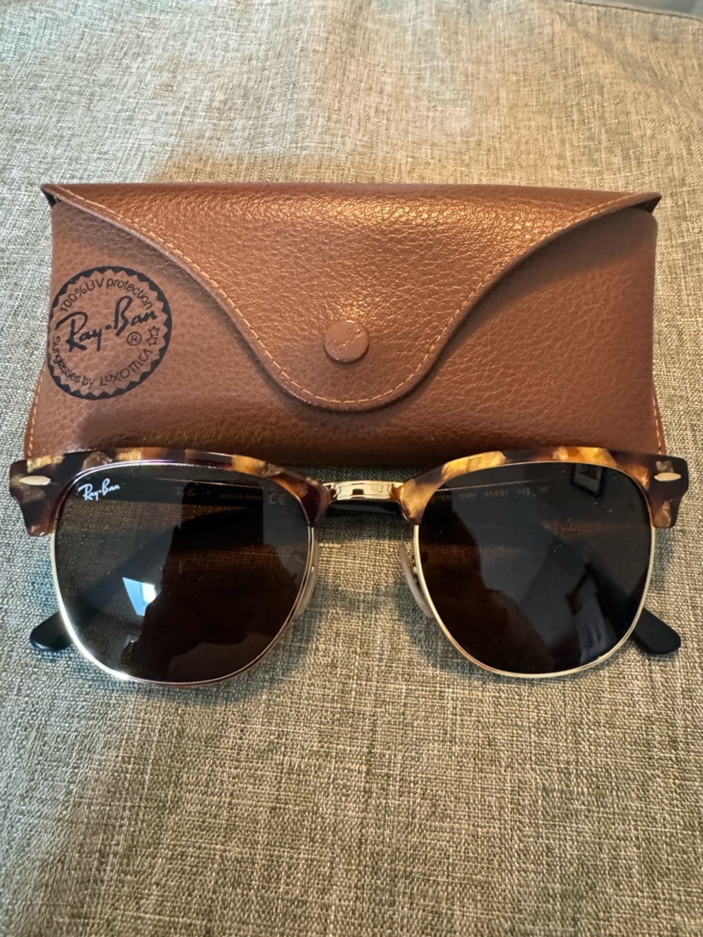 Ray-Ban Tortoiseshell and Gold Clubmaster Sunglasses - Brown Lenses
